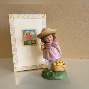 1985 Avon Easter Porcelain Figurine